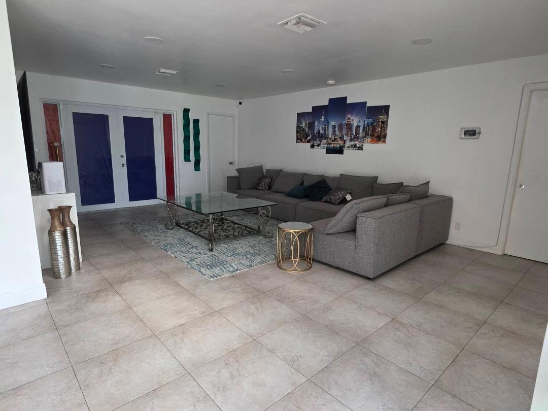 PLANTATION GARDENS SEC 5 - Residential Lease