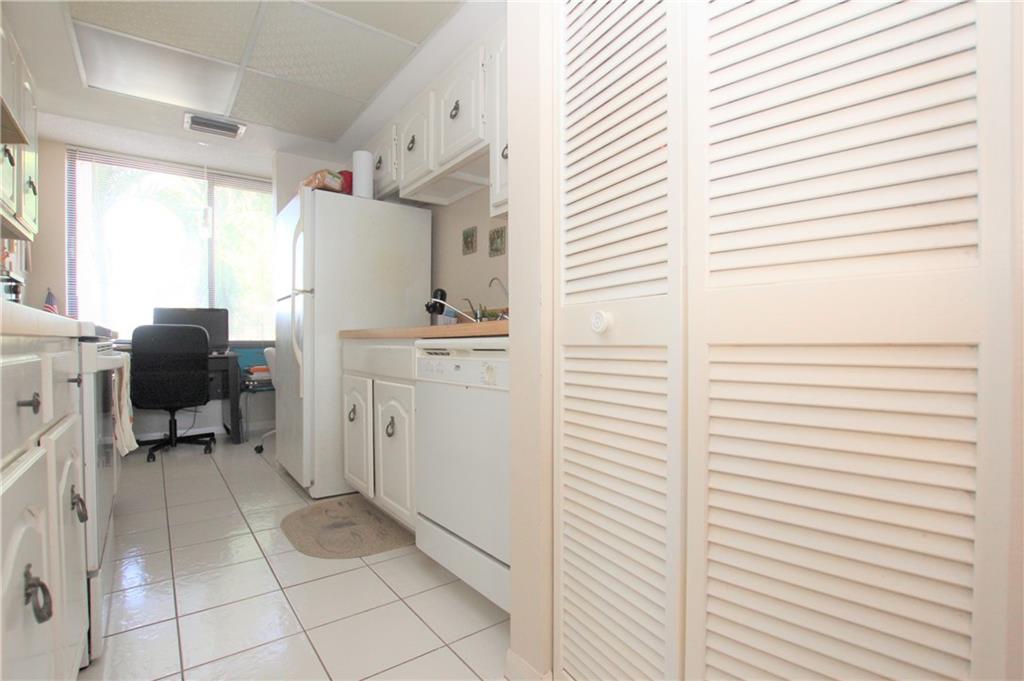 PINE LAKE CONDO - Residential Lease