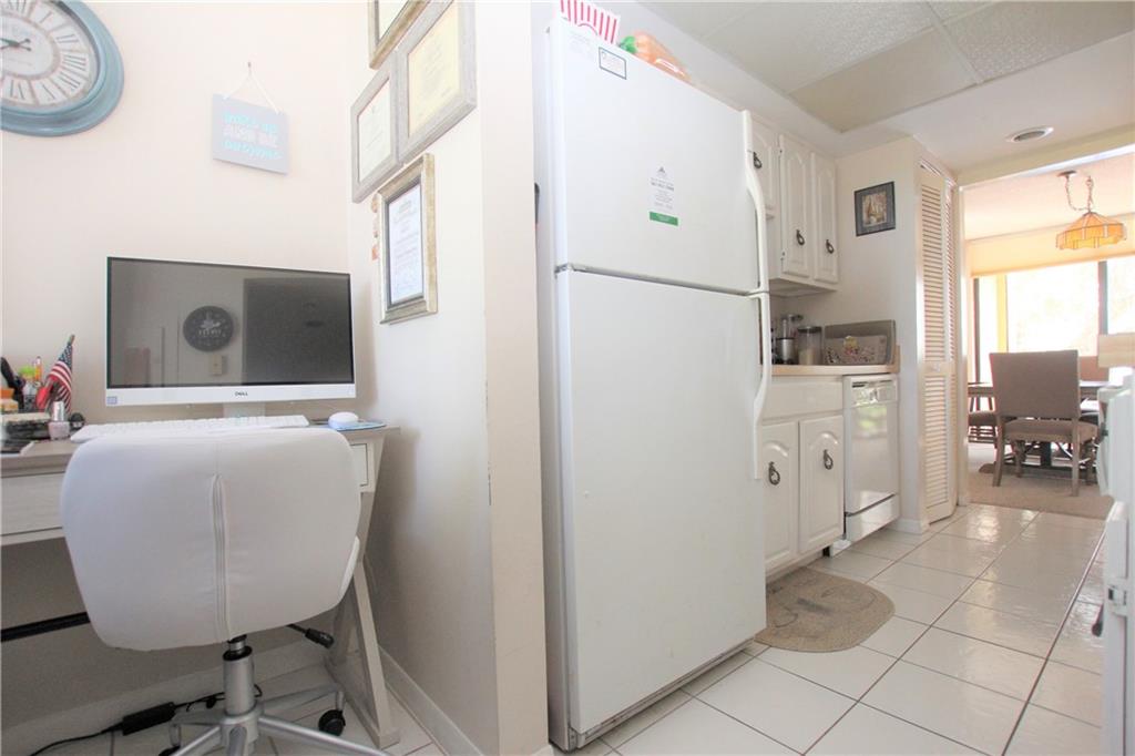 PINE LAKE CONDO - Residential Lease