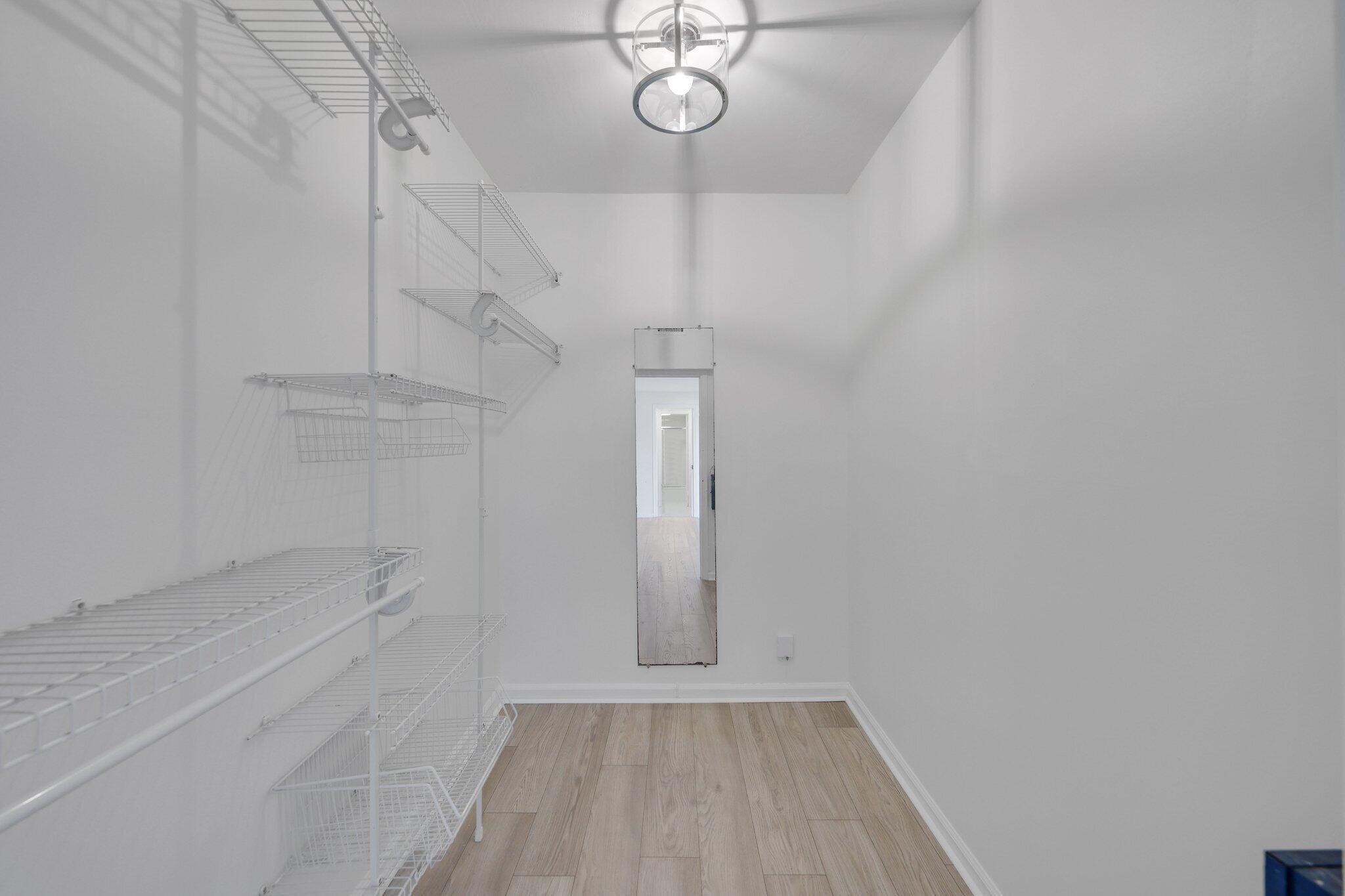 BROADVIEW CONDO - Residential Lease