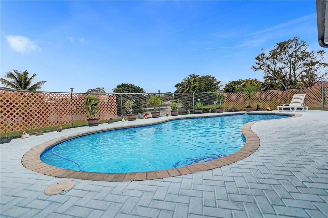 Westchester 72-43 B - Residential