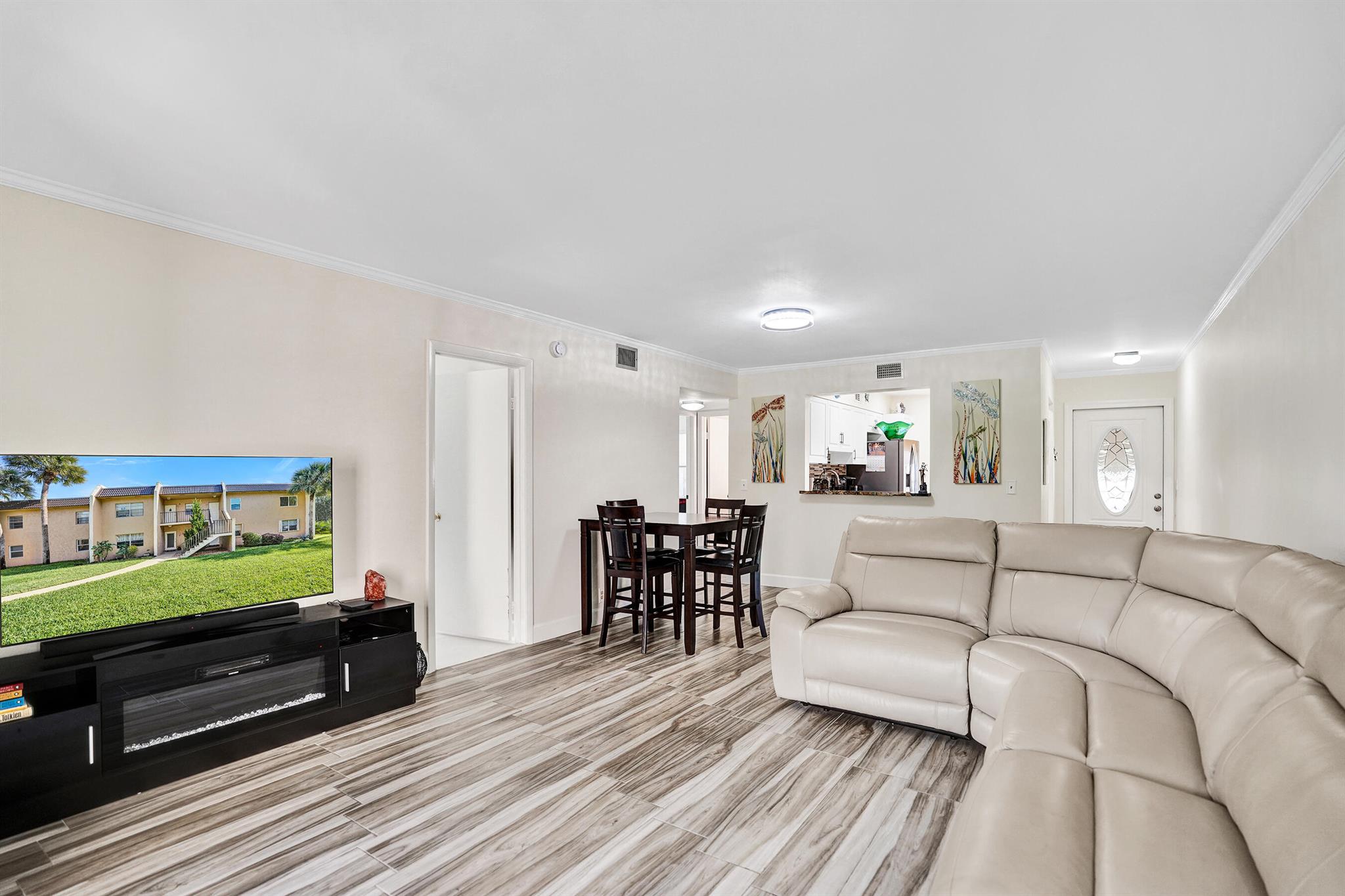 140 Lake Meryl Drive 140