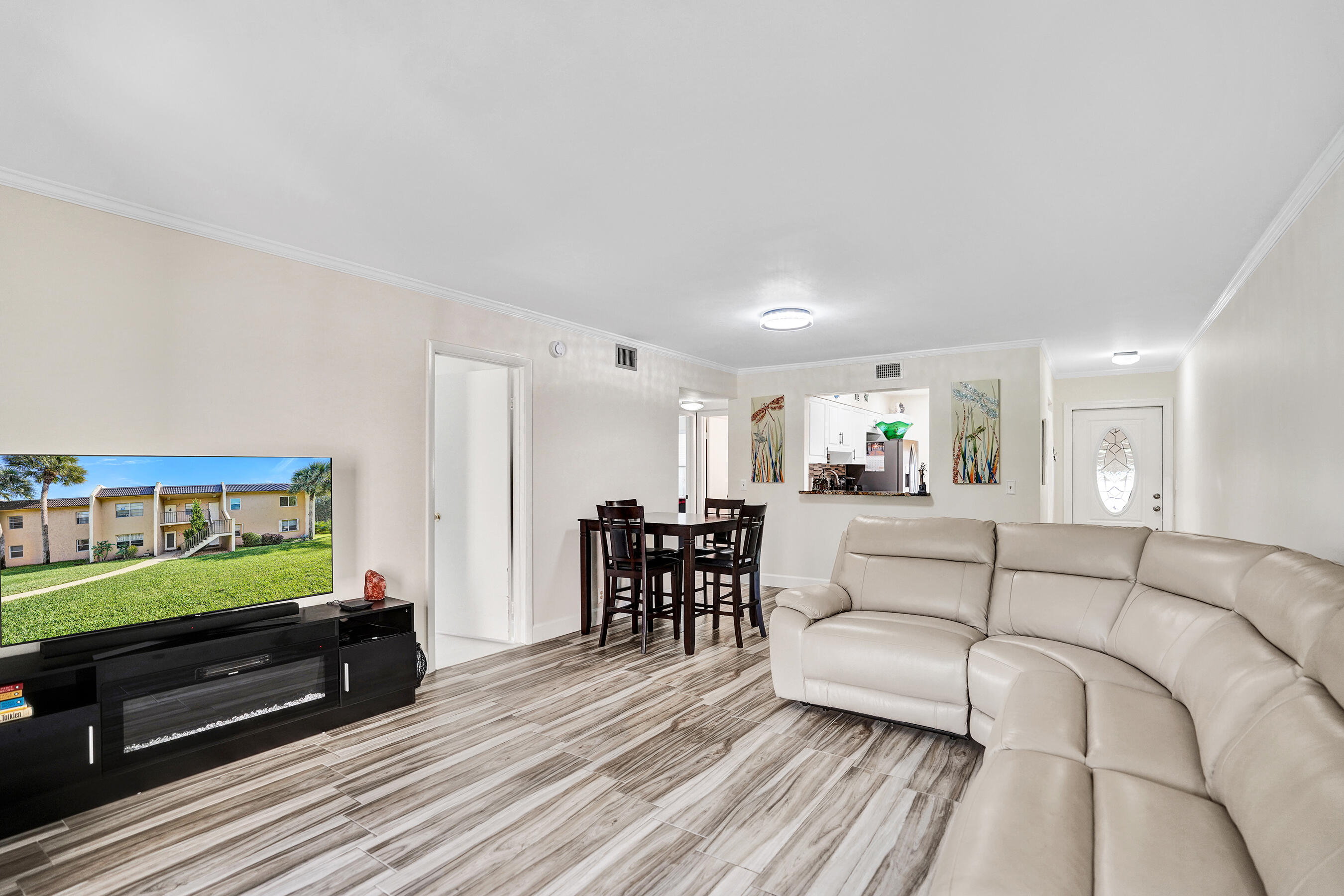 140 Lake Meryl Drive 140