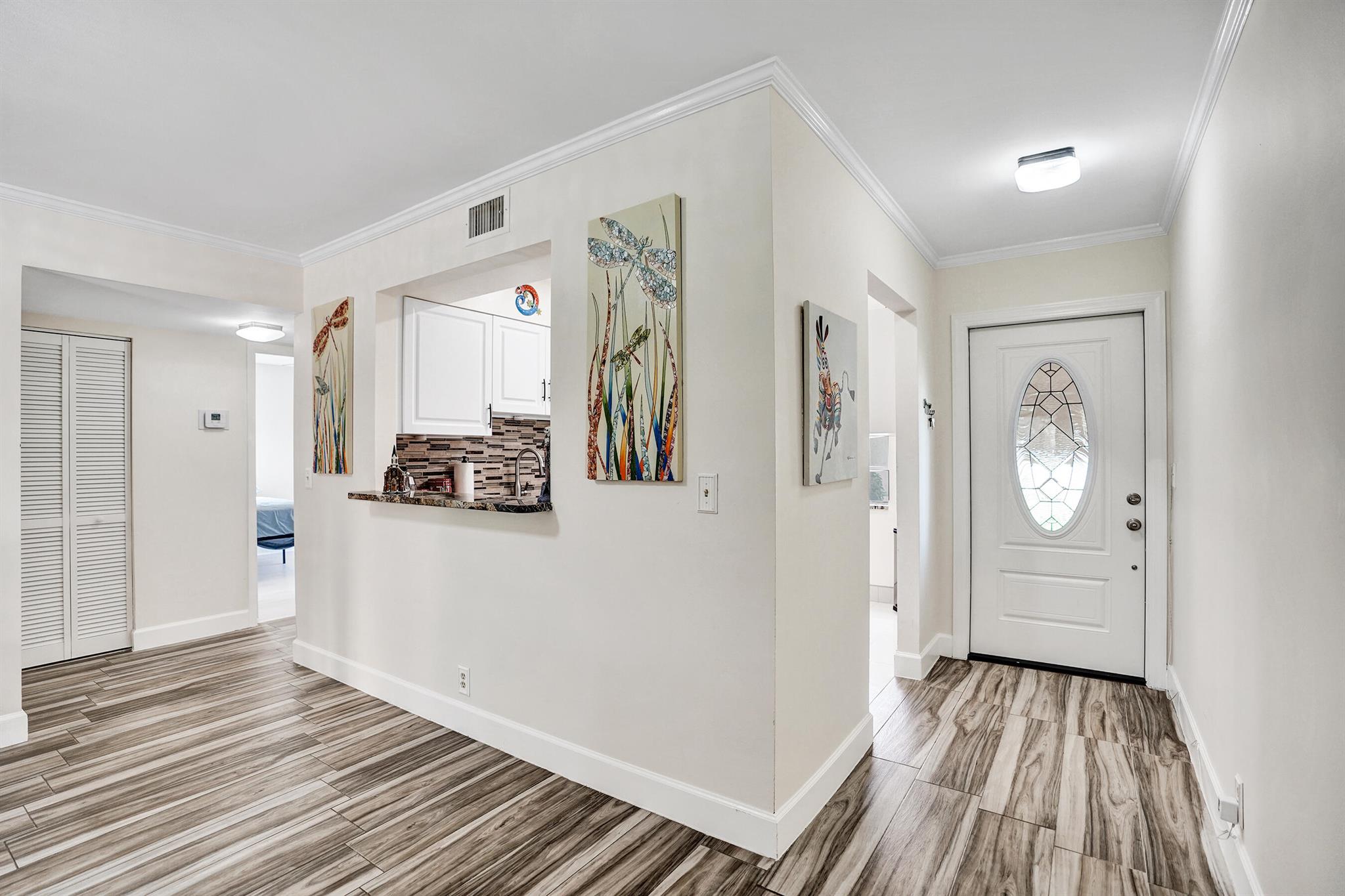 GOLDEN LAKES VILLAGE COND - Residential