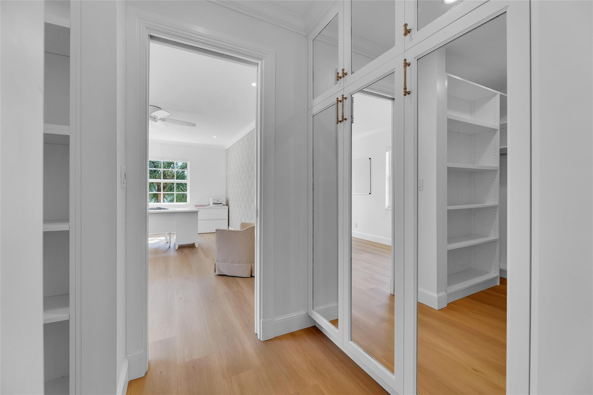 BAY COLONY CLUB - Residential