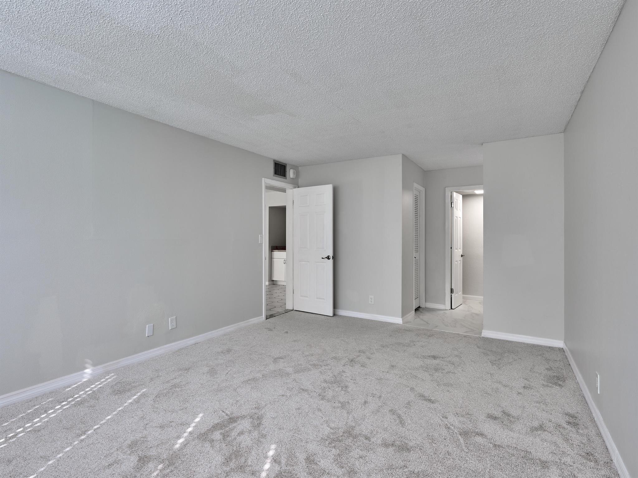 PORT DE MER CONDO - Residential