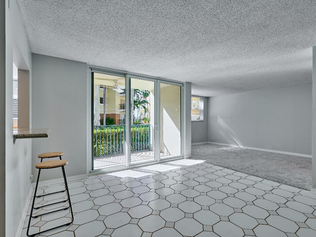 PORT DE MER CONDO - Residential