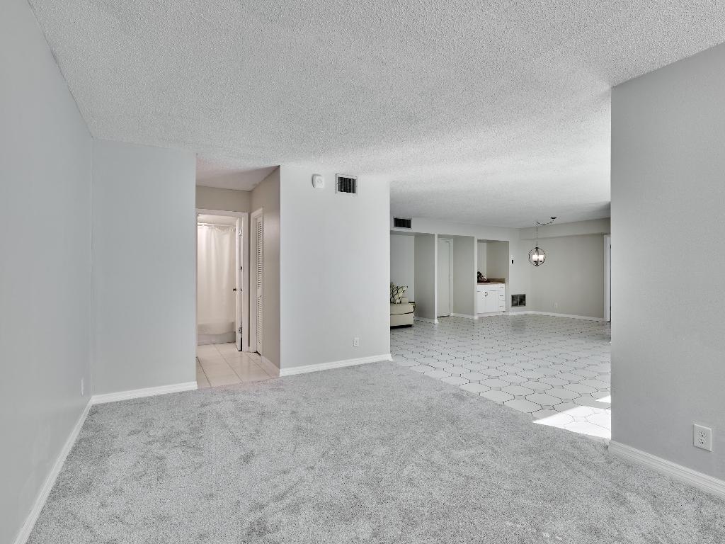 PORT DE MER CONDO - Residential