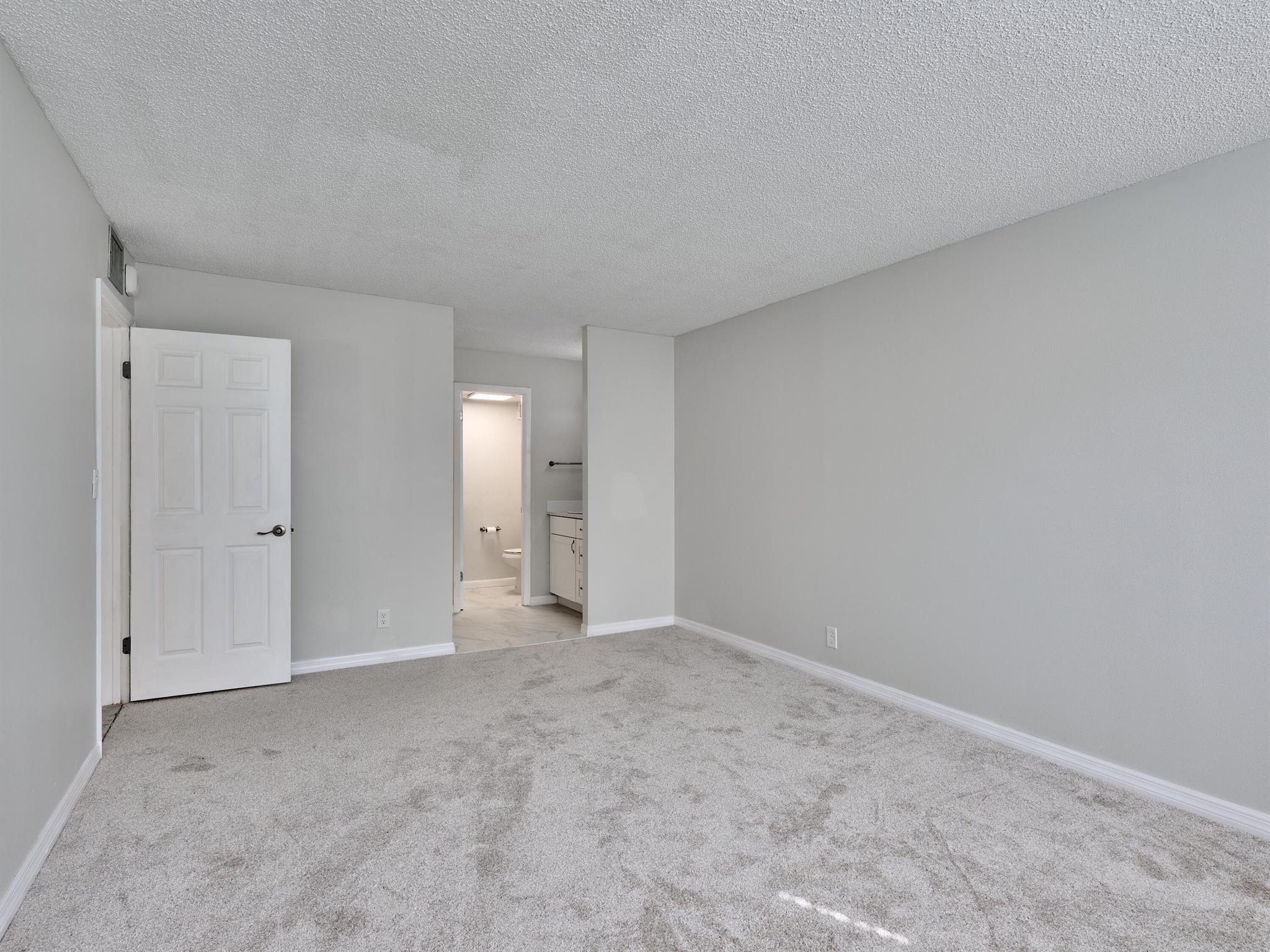 PORT DE MER CONDO - Residential