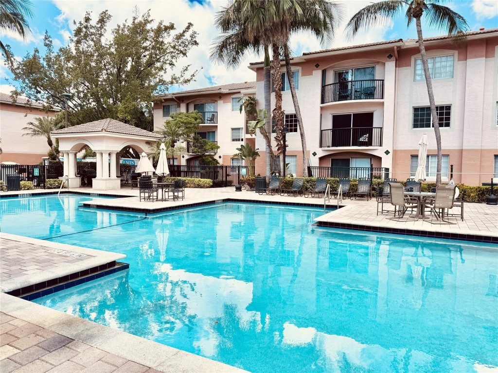 2005 SE 10th Avenue 416