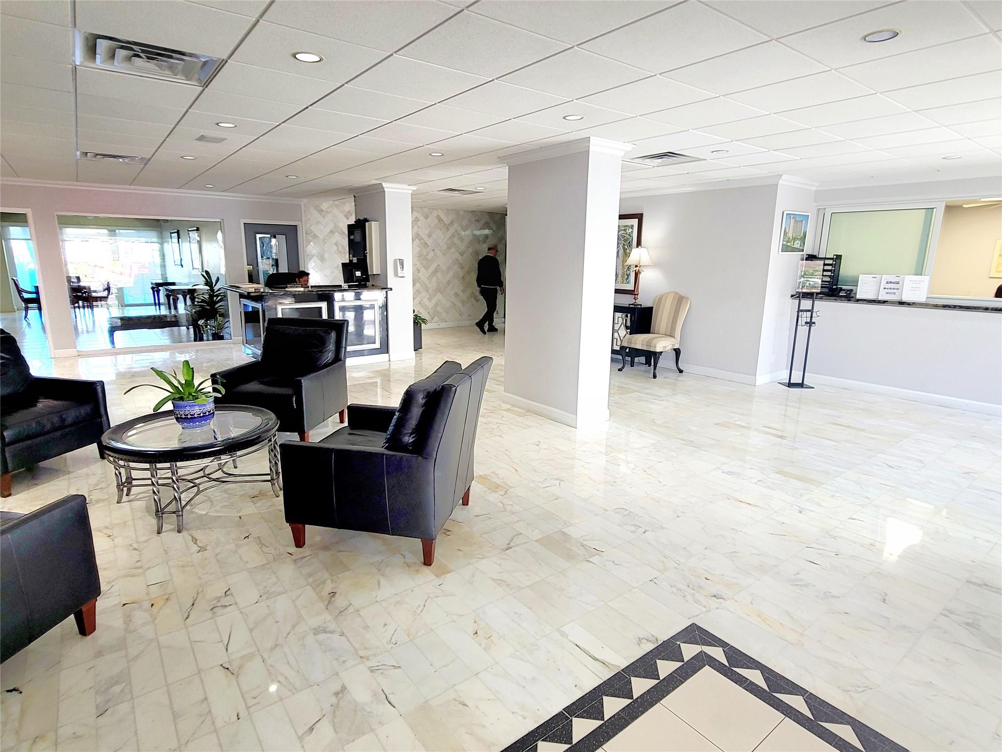 3233 NE 34th St 1102