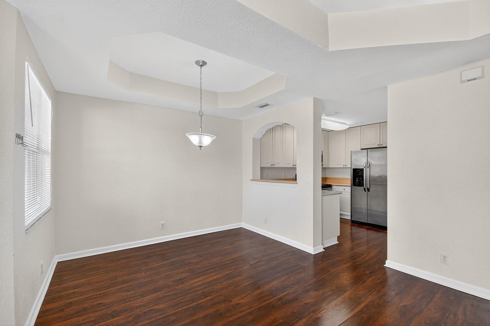 LINKS AT EMERALD DUNES CO - Residential Lease