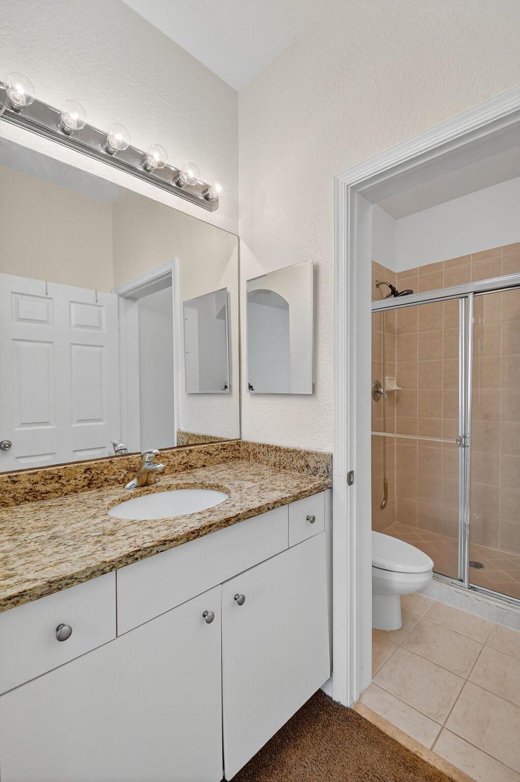 LINKS AT EMERALD DUNES CO - Residential Lease