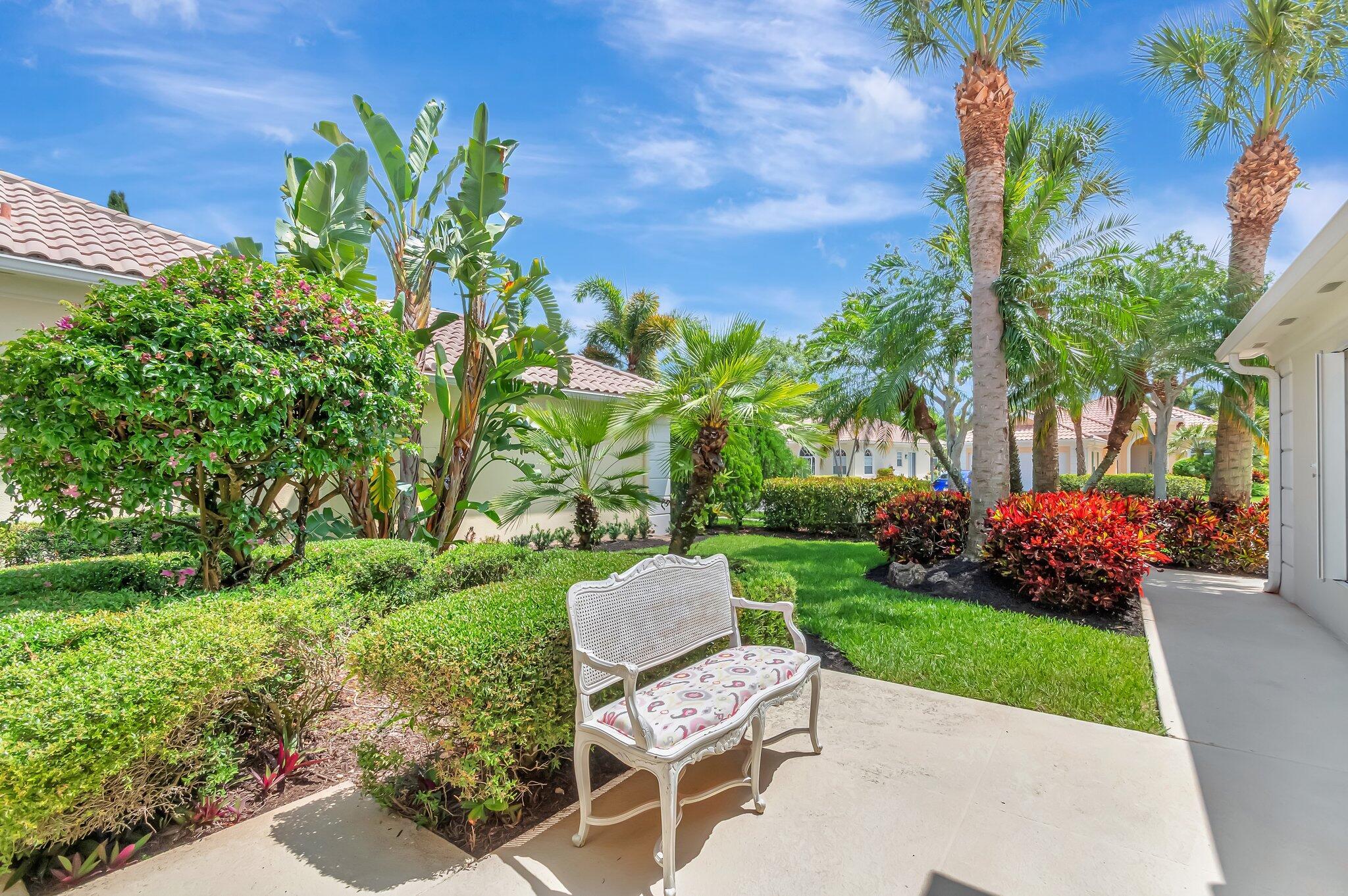 Wellington, Florida 33414, United States, 3 Bedrooms Bedrooms, ,3 BathroomsBathrooms,Residential,Active,209464