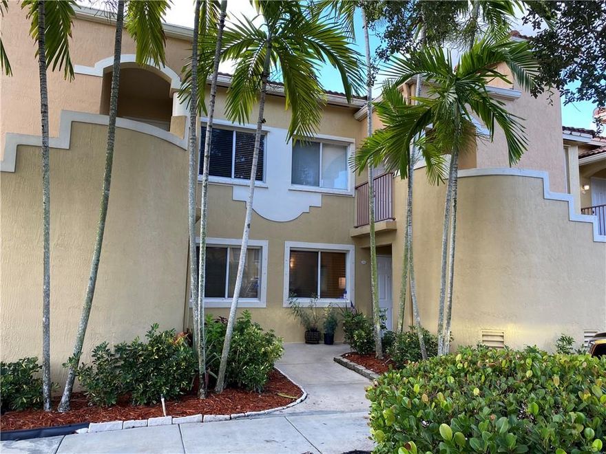 Bright, refreshing and super nice 1st floor  2 bedroom 2 bath unit is conveniently located in the sought after city of Pembroke Pines. Split bedroom boasting a large master bedroom overlooking the canal. Tile and wood laminate throughout. In the community you will enjoy the community pool and tennis courts. Also Nnearby you will find shopping and dining. Schedule your showing today. Condo documents, budget and application attached in MLS. Please contact your mortgage broker prior to making an offer to make sure that the budget works for FHA or CONV loans.