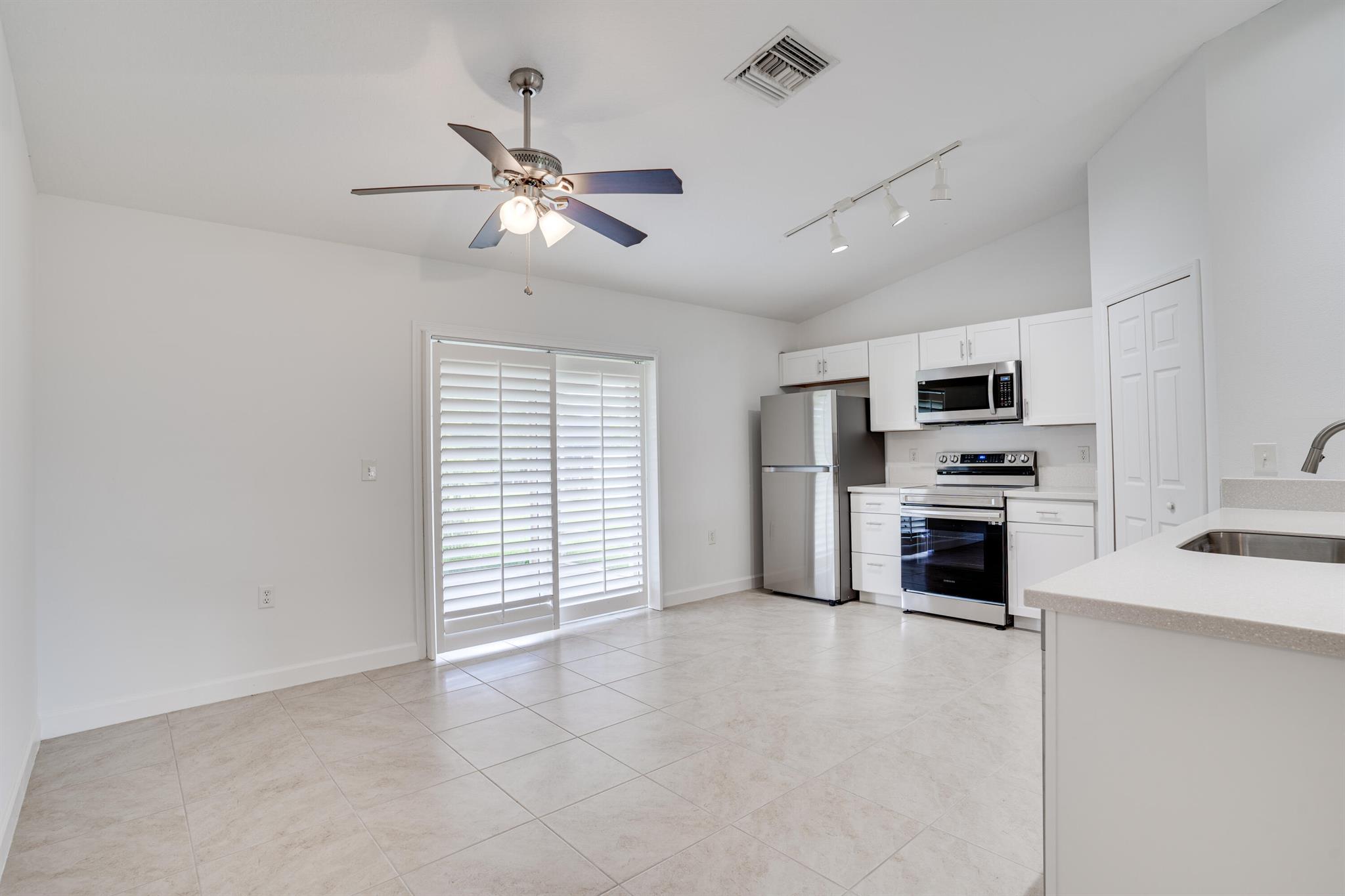 PORT ST LUCIE SECTION 18 - Residential