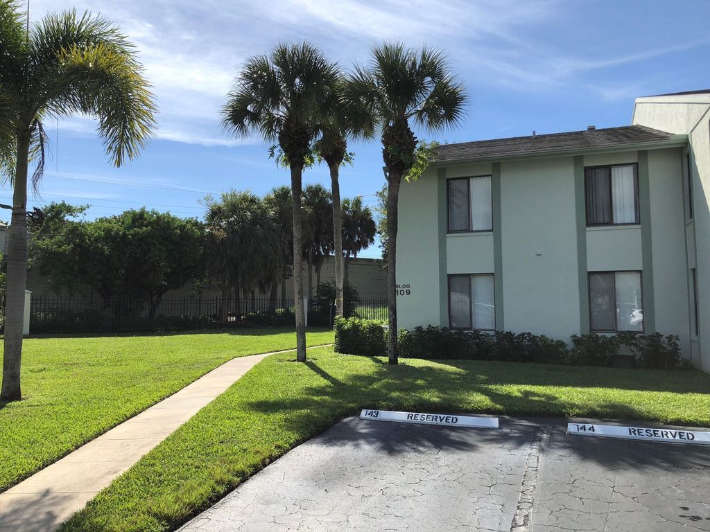 Photo of 3732 Savoy Lane #E2, West Palm Beach, FL 33417 (MLS # R10966334)