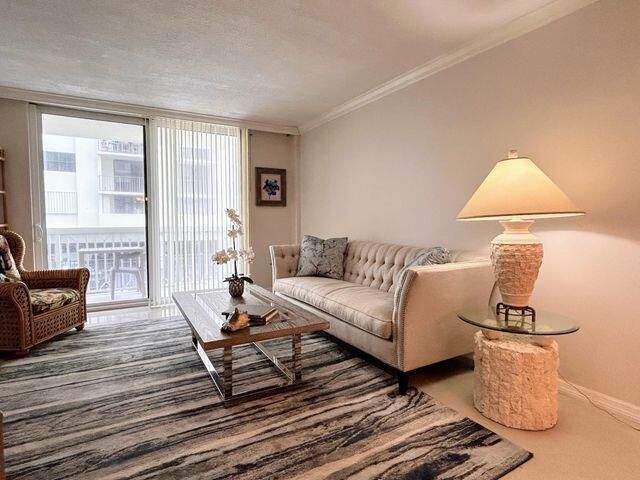 MAYAN TOWERS CONDO I - Residential Lease