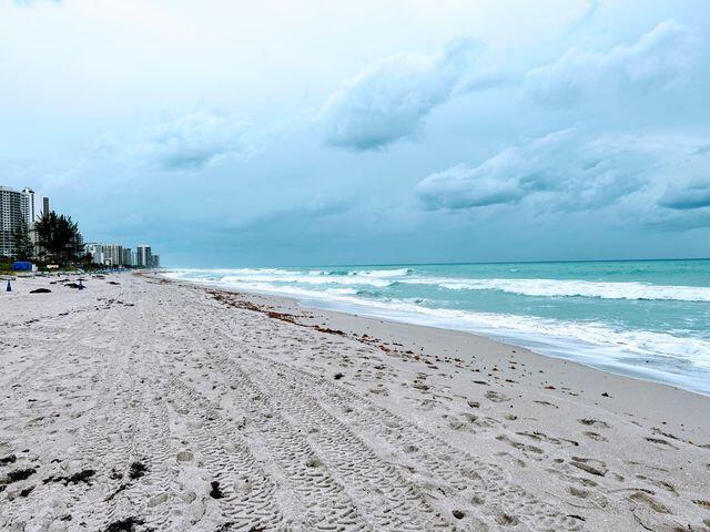 MAYAN TOWERS CONDO I - Residential Lease