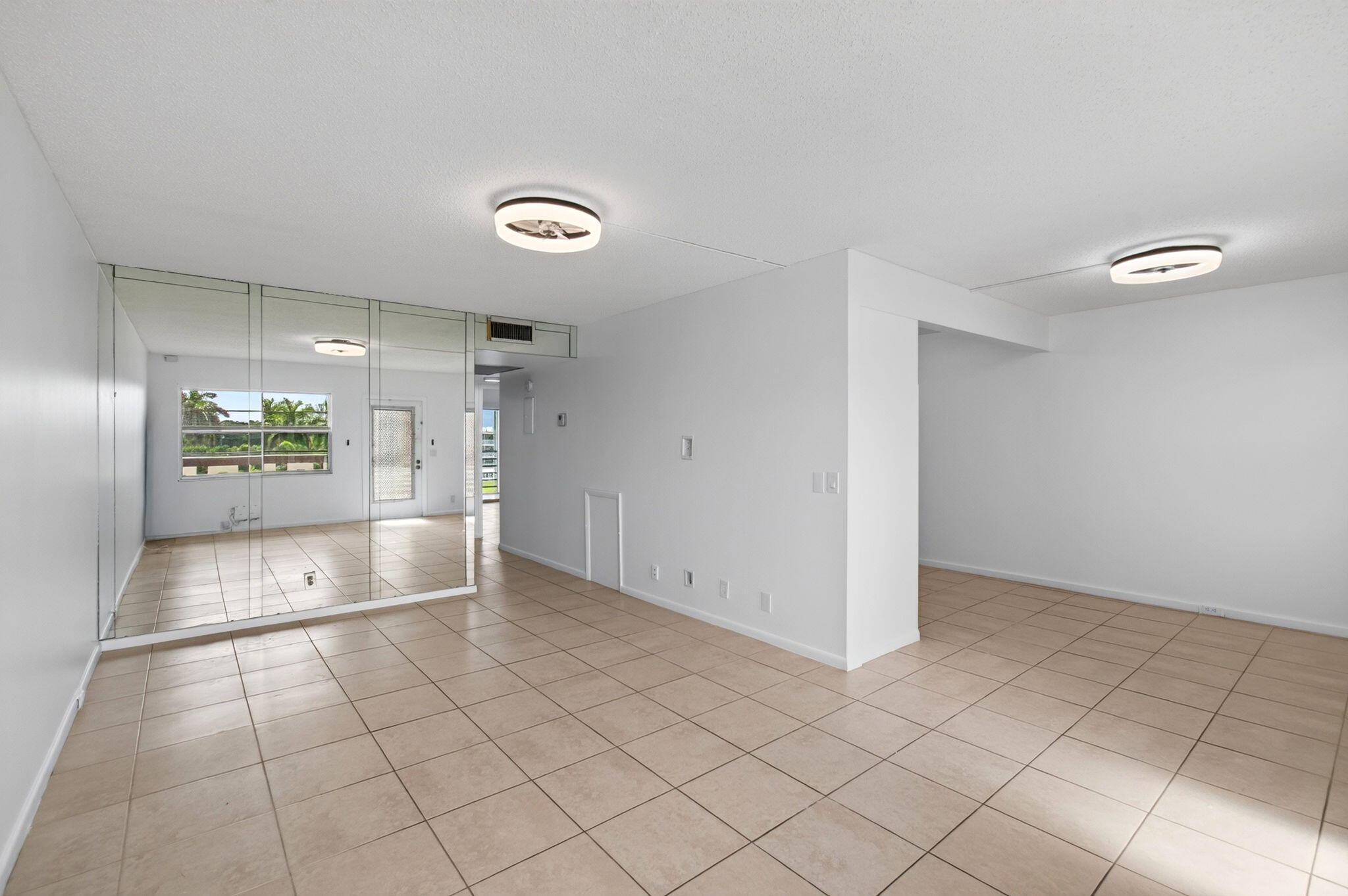 4028 Hythe B, Boca Raton FL 33434