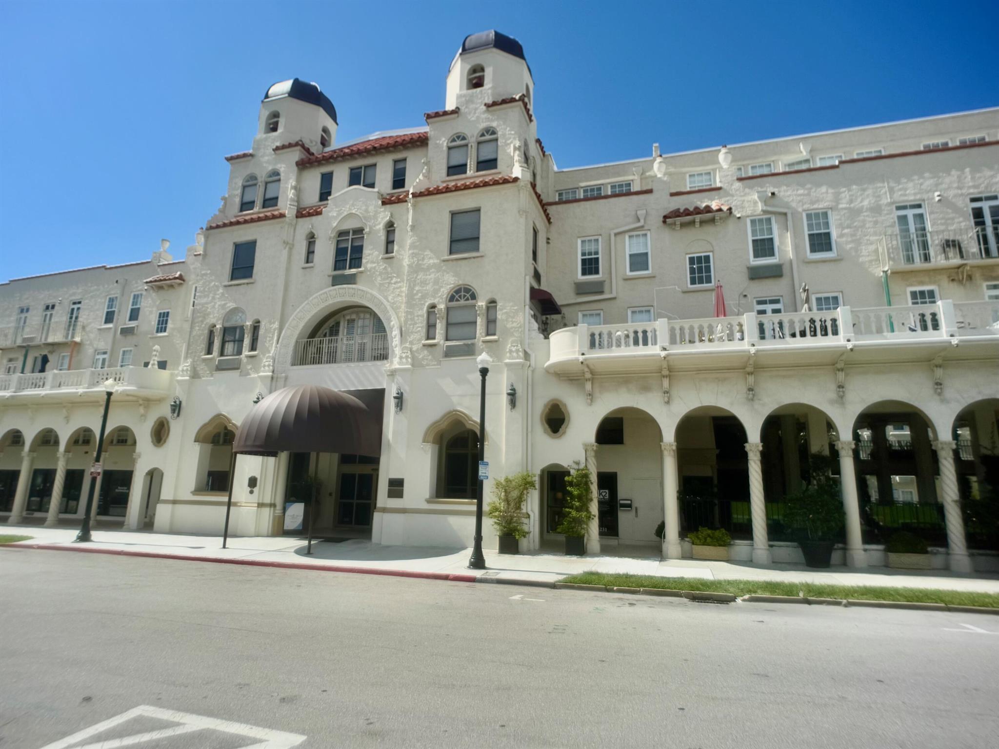 PALM BEACH HOTEL CONDO - Residential