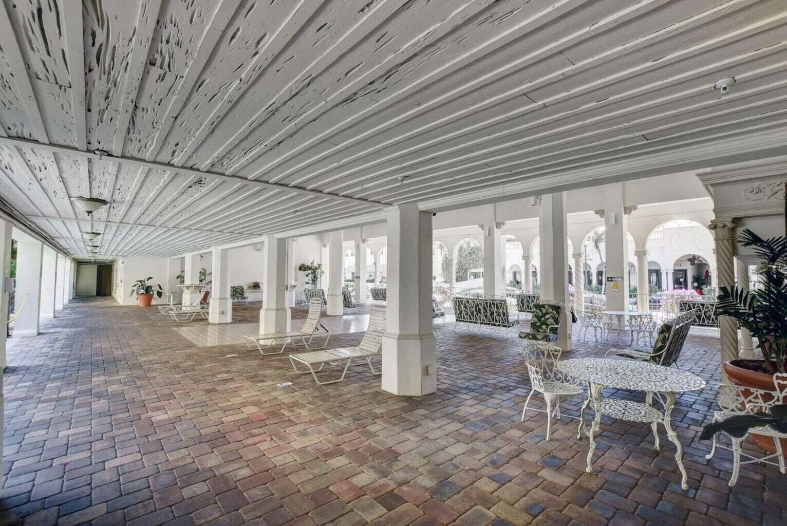 PALM BEACH HOTEL CONDO - Residential