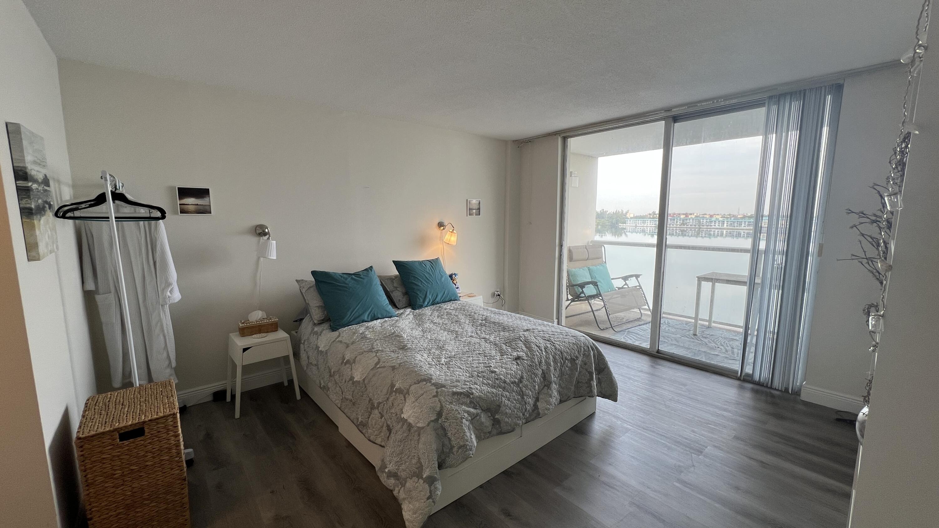 1301 NE Miami Gardens Drive 514w