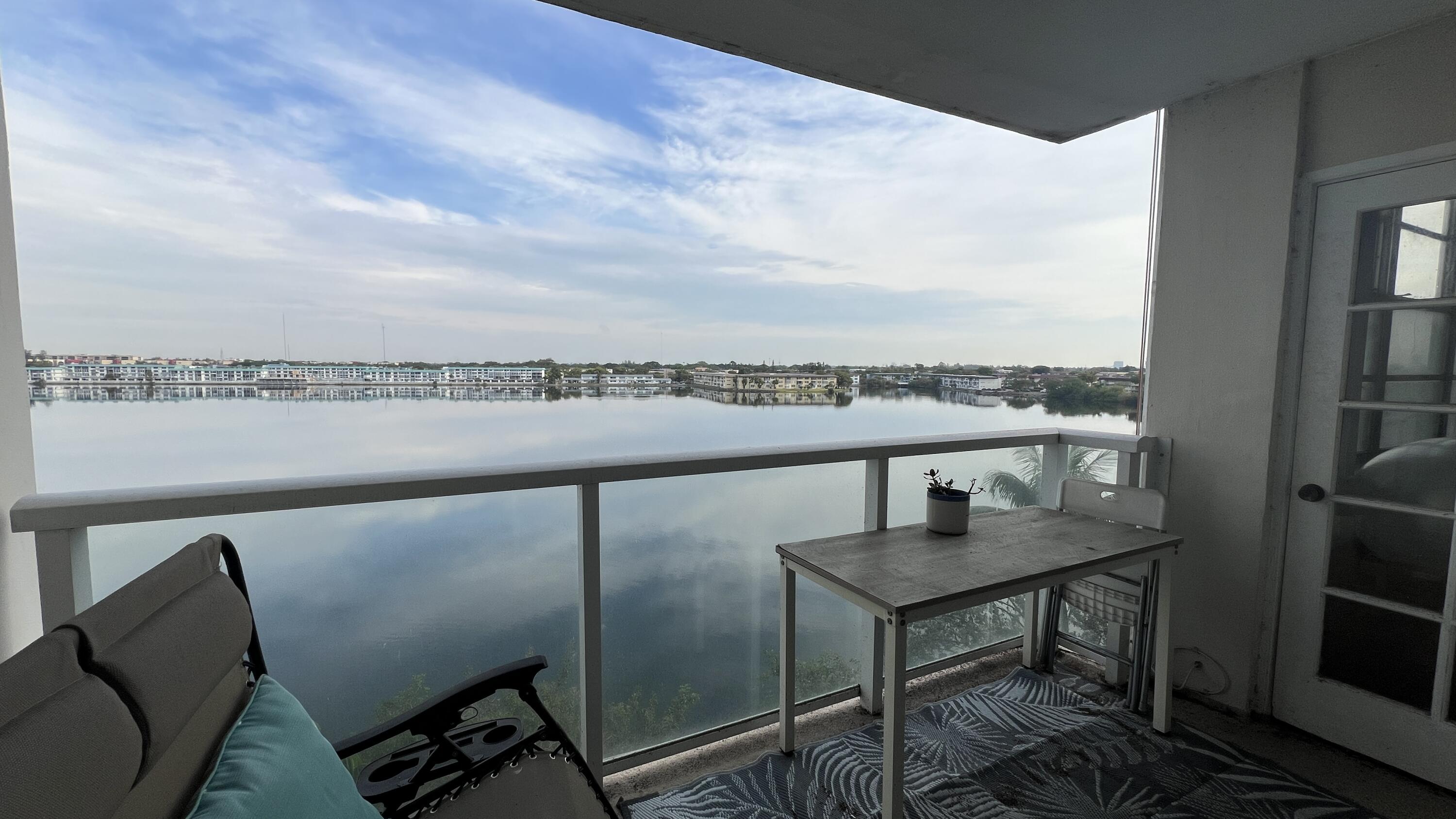 1301 NE Miami Gardens Drive 514w