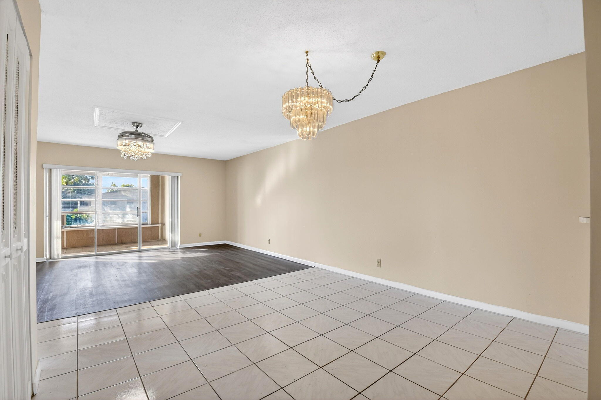 OXFORD CONDO - Residential