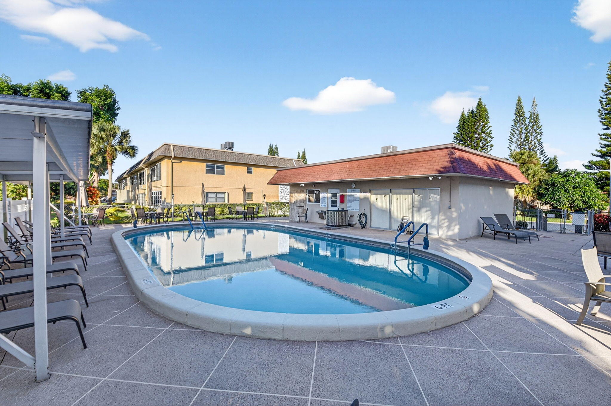 OXFORD CONDO - Residential
