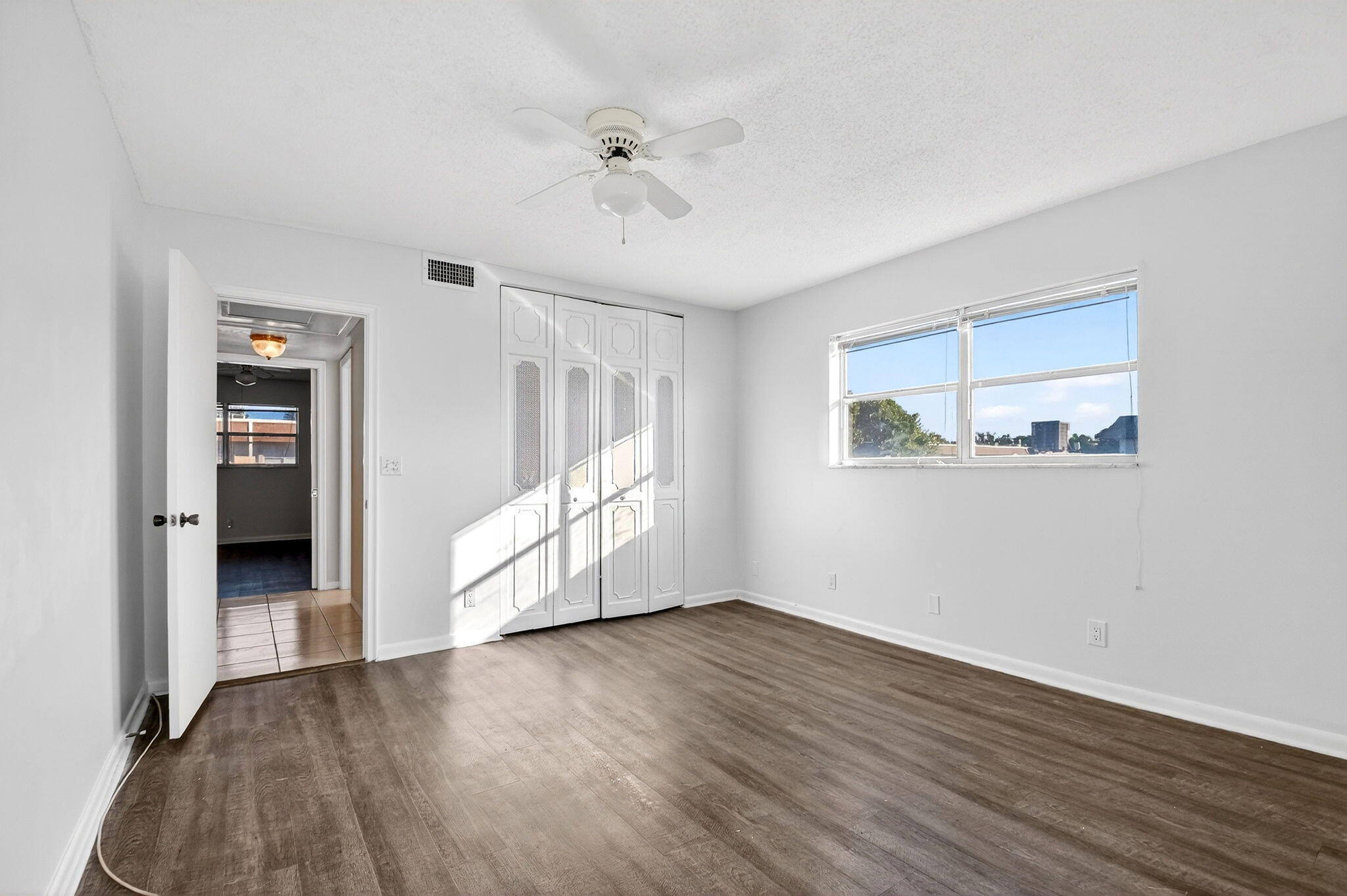 OXFORD CONDO - Residential