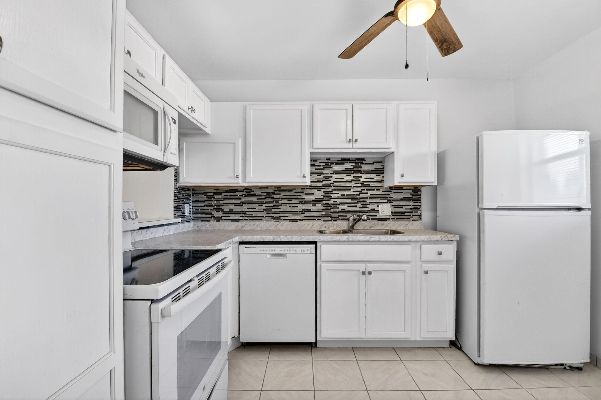 OXFORD CONDO - Residential