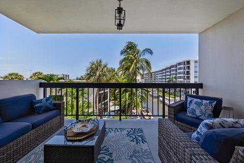 Tiny photo for 4800 Bayview Drive #402, Fort Lauderdale, FL 33308 (MLS # B26047364)