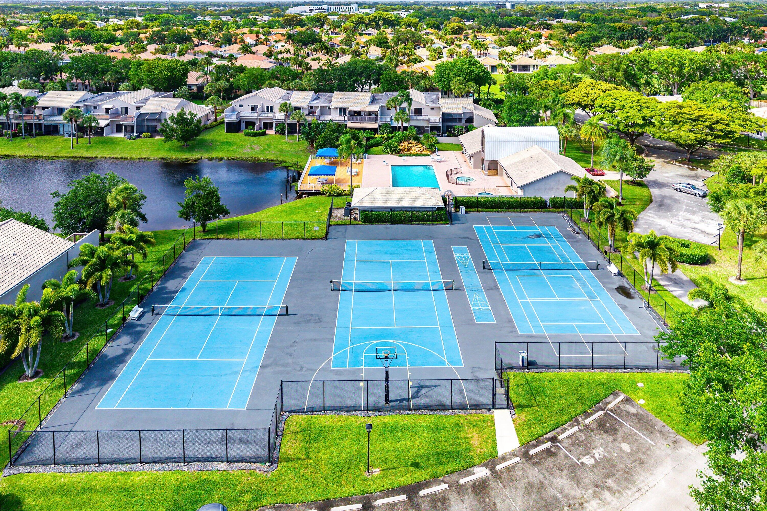 MONTEREY LAKE - Residential