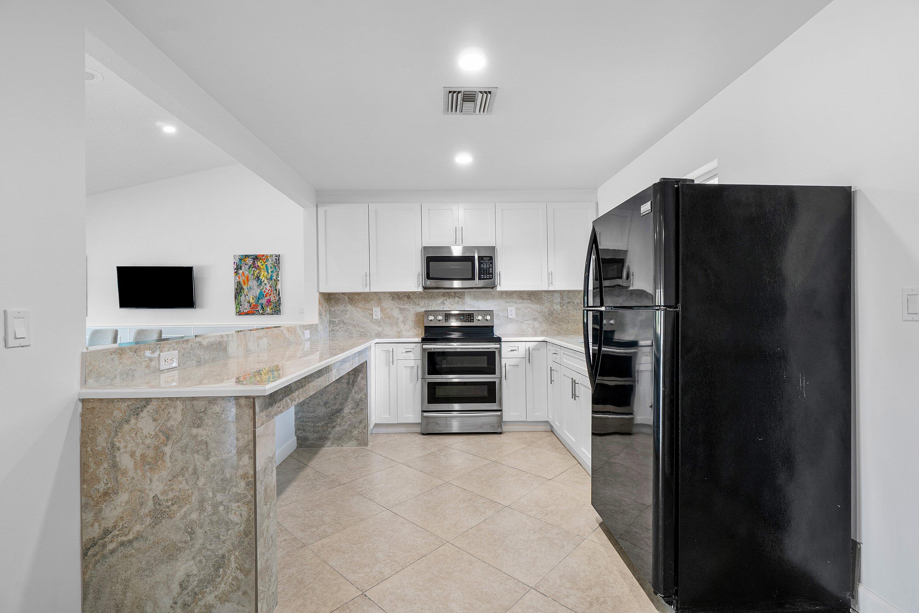 MONTEREY LAKE - Residential