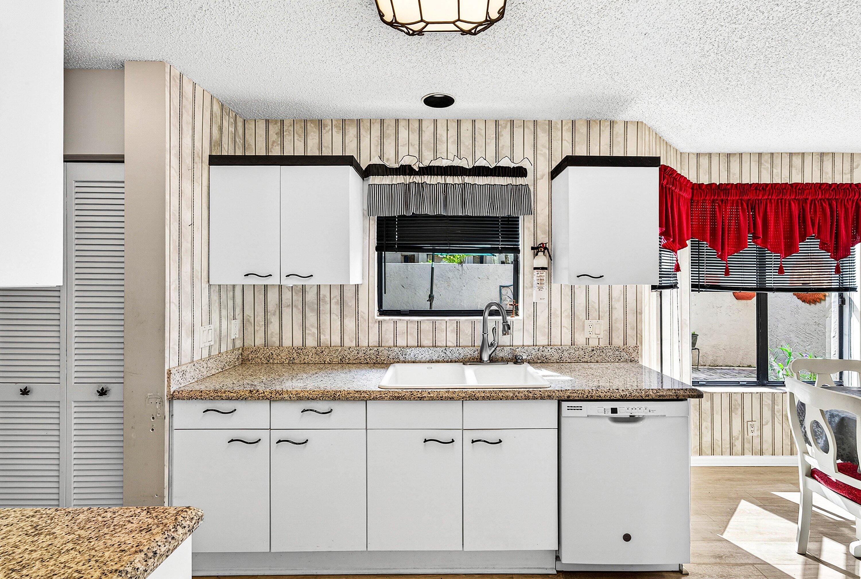 MONTEREY LAKE - Residential