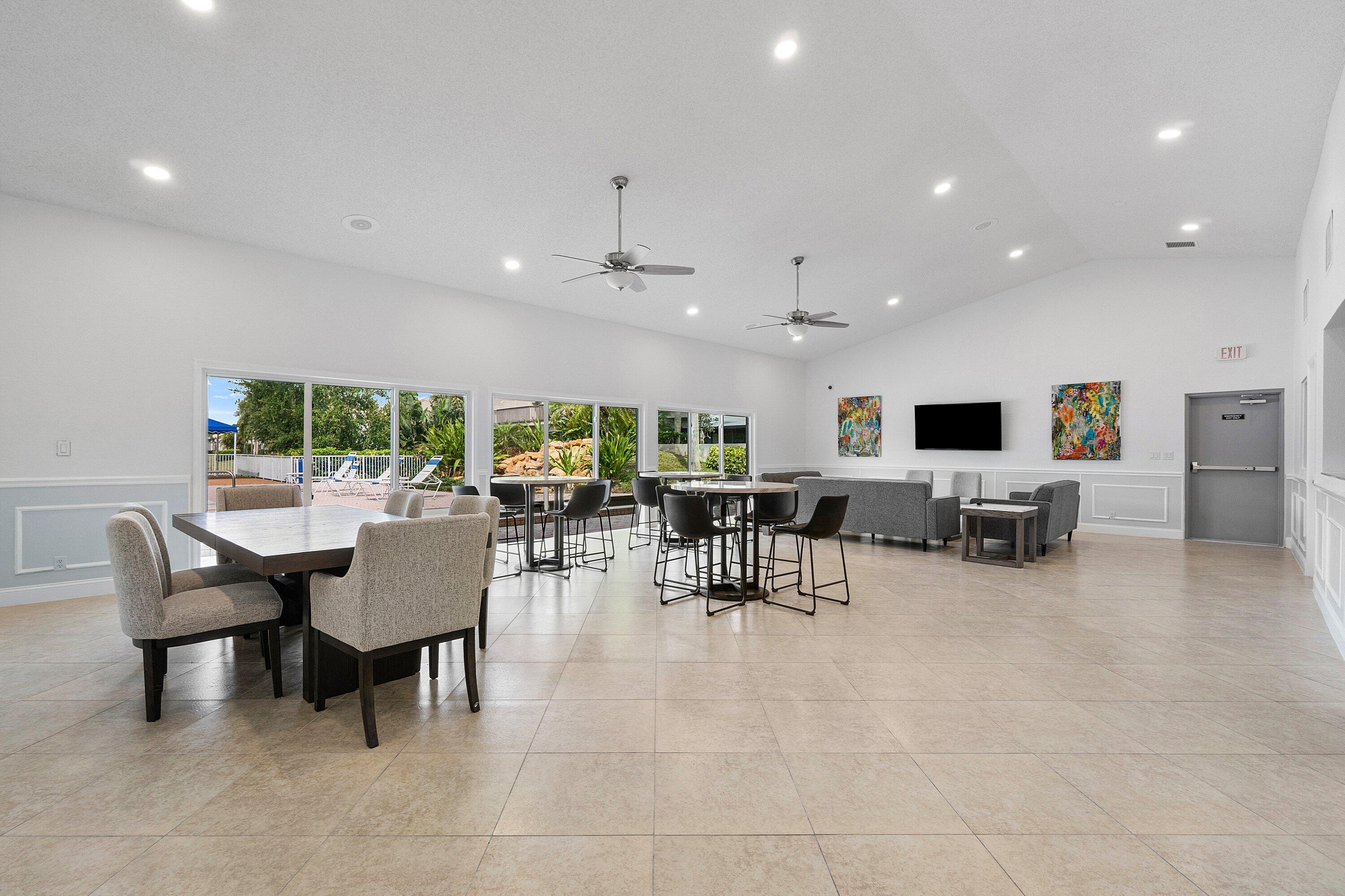 MONTEREY LAKE - Residential