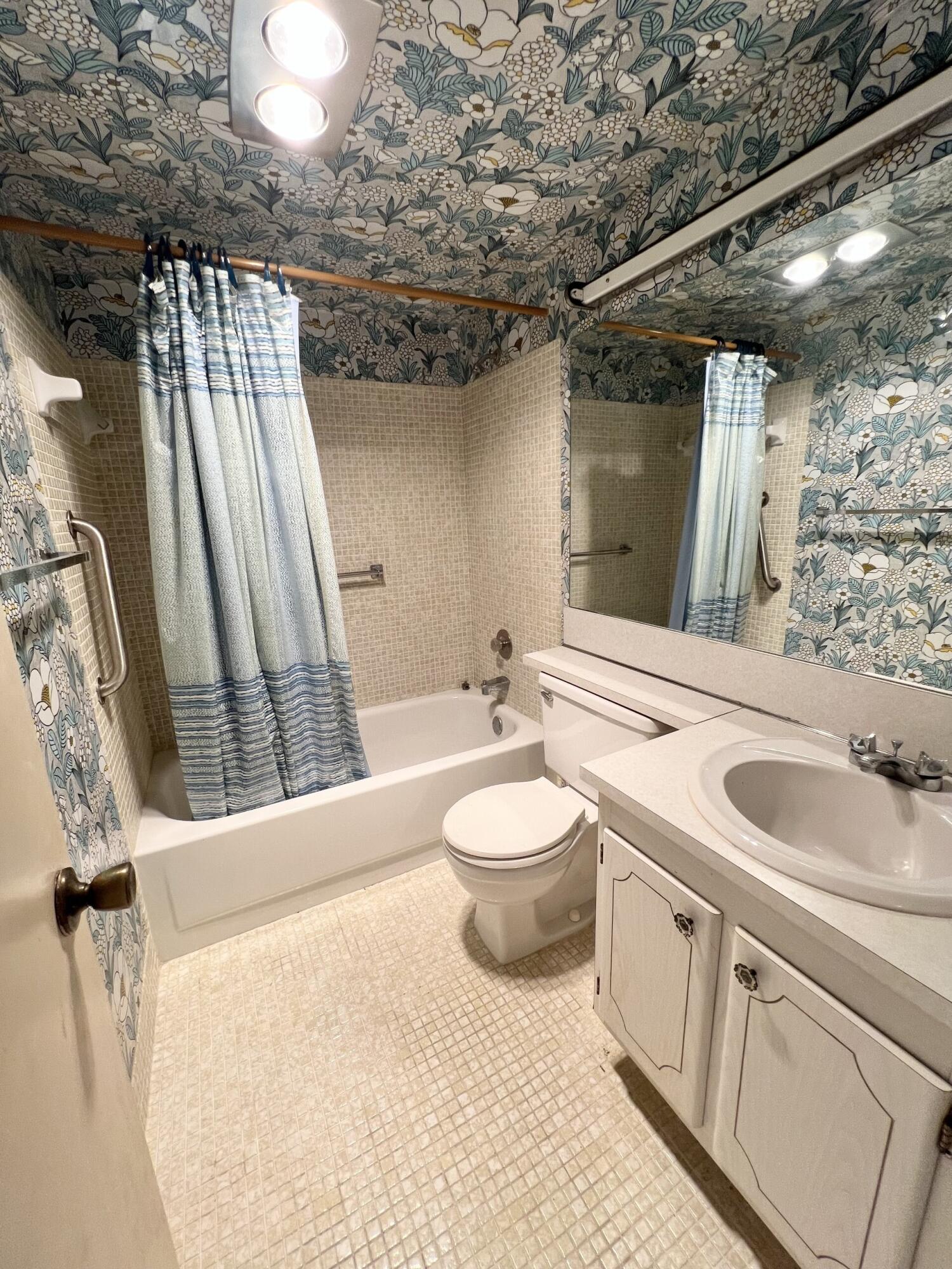 GRANTHAM F CONDO - Residential