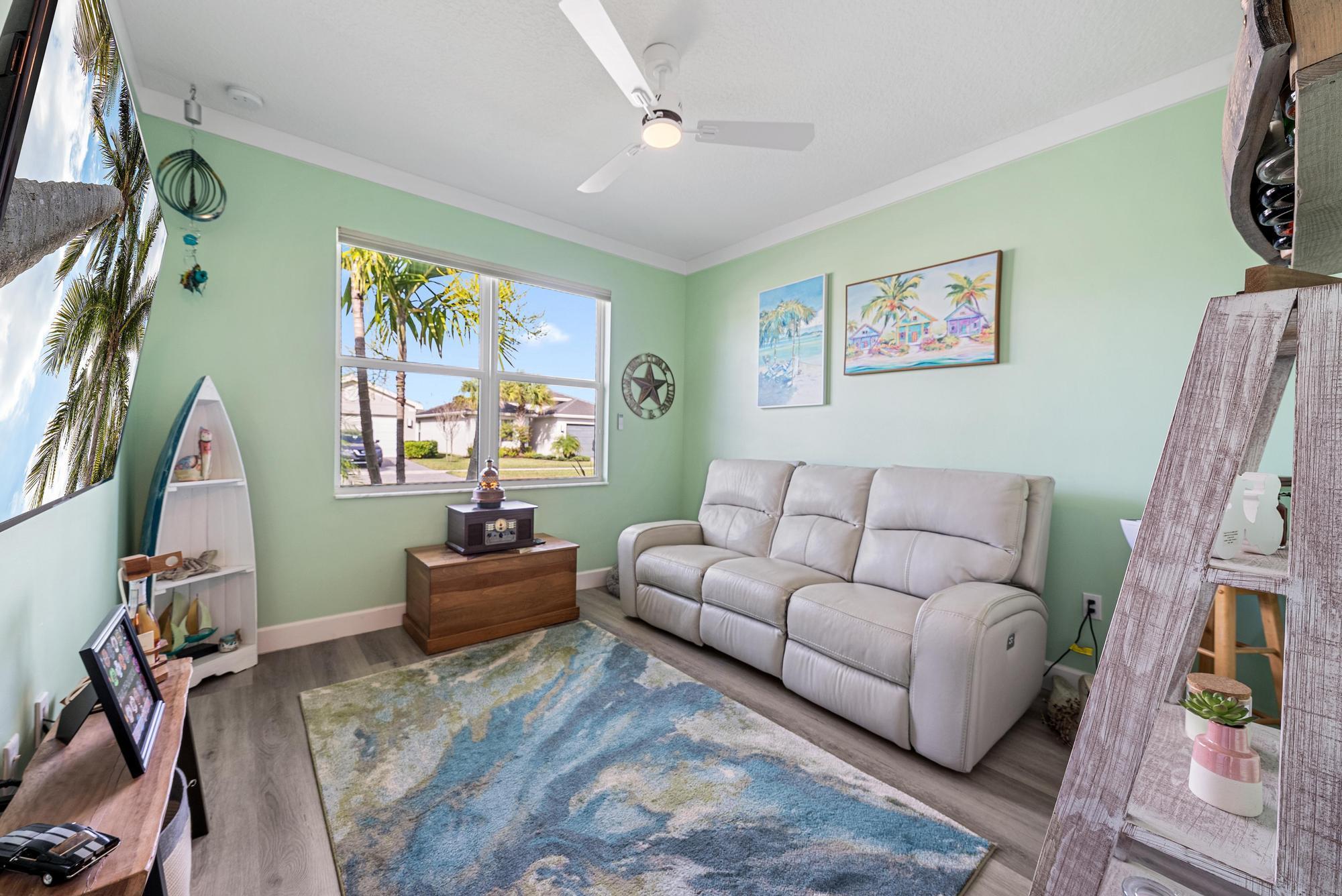 Valencia Cay - Residential