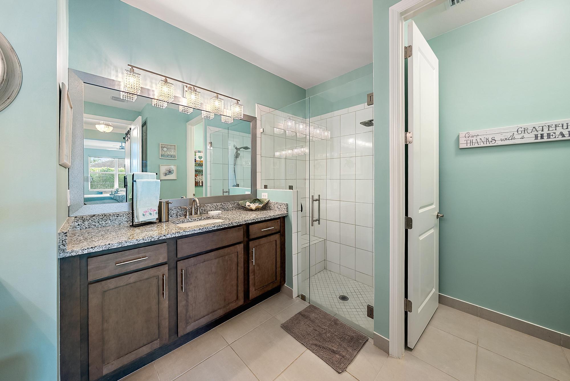 Valencia Cay - Residential