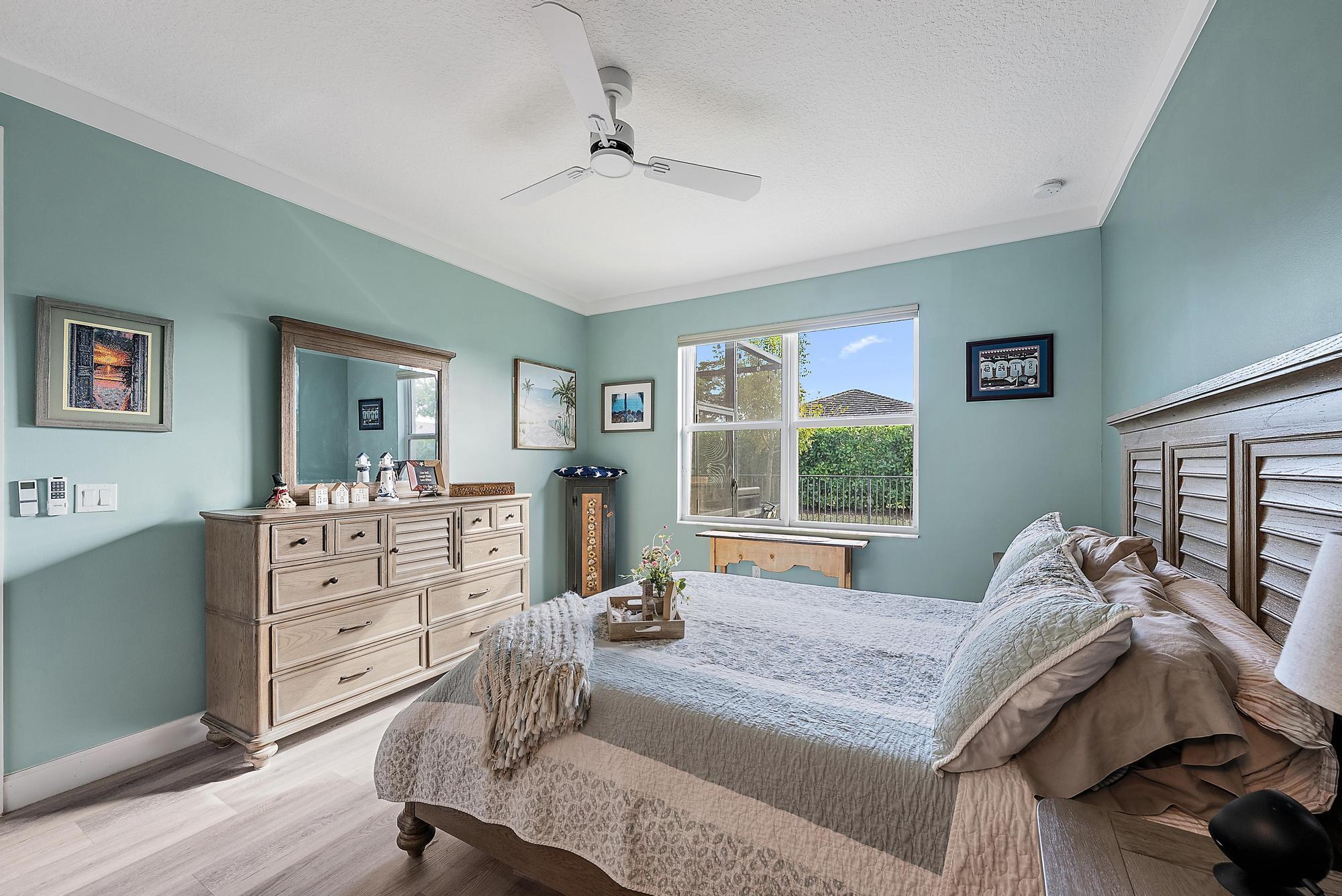 Valencia Cay - Residential