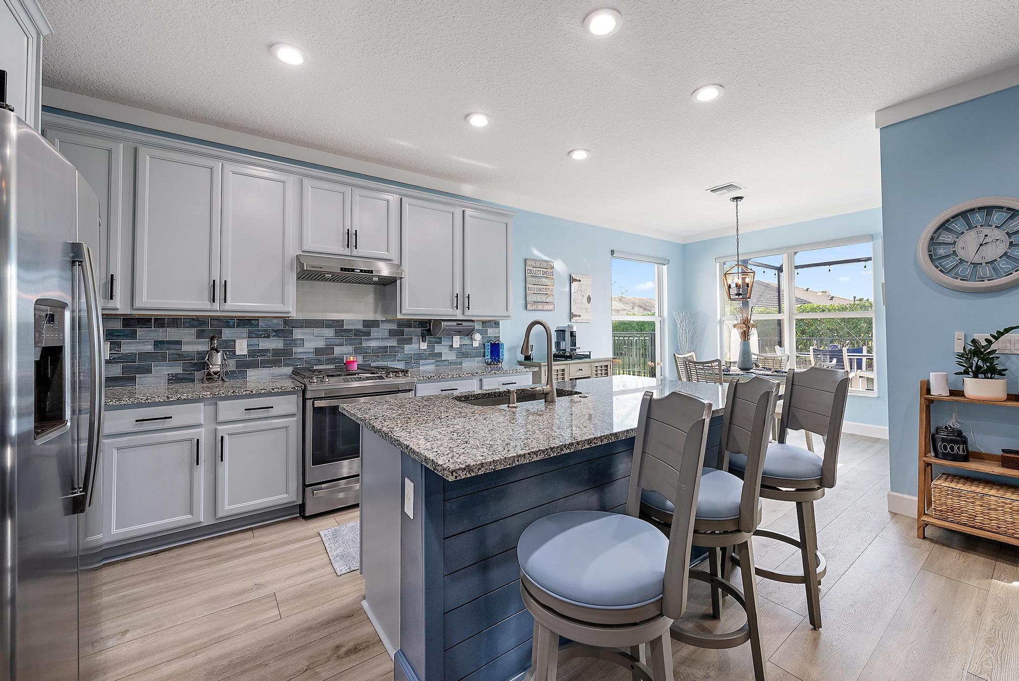 Valencia Cay - Residential