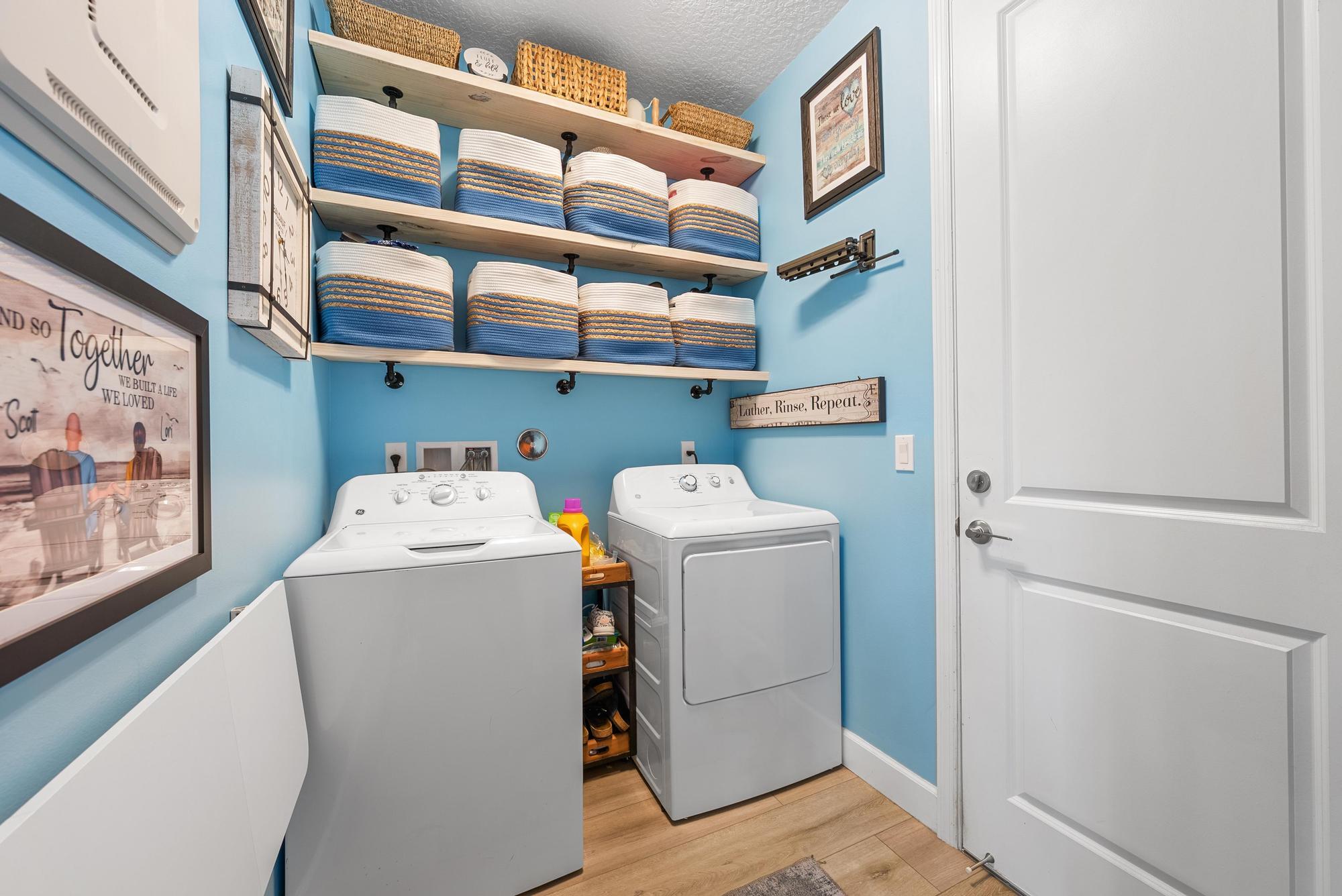 Valencia Cay - Residential