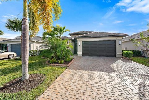 11392 SW Carlisle Crossing Avenue Port St Lucie FL 34987