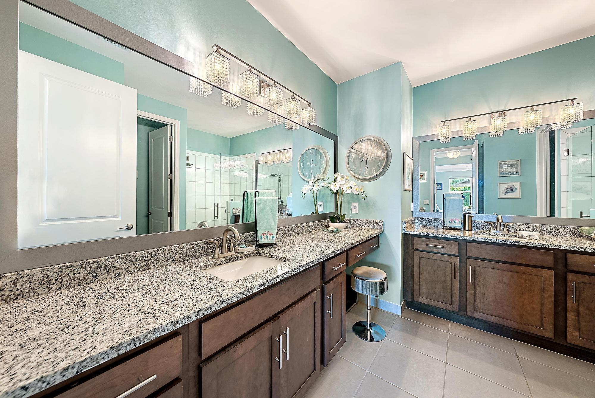 Valencia Cay - Residential