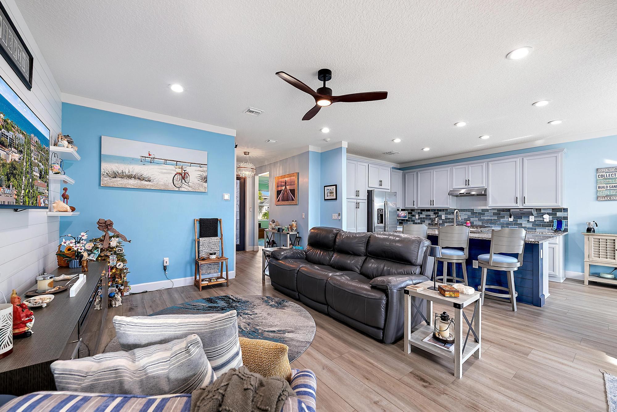 Valencia Cay - Residential