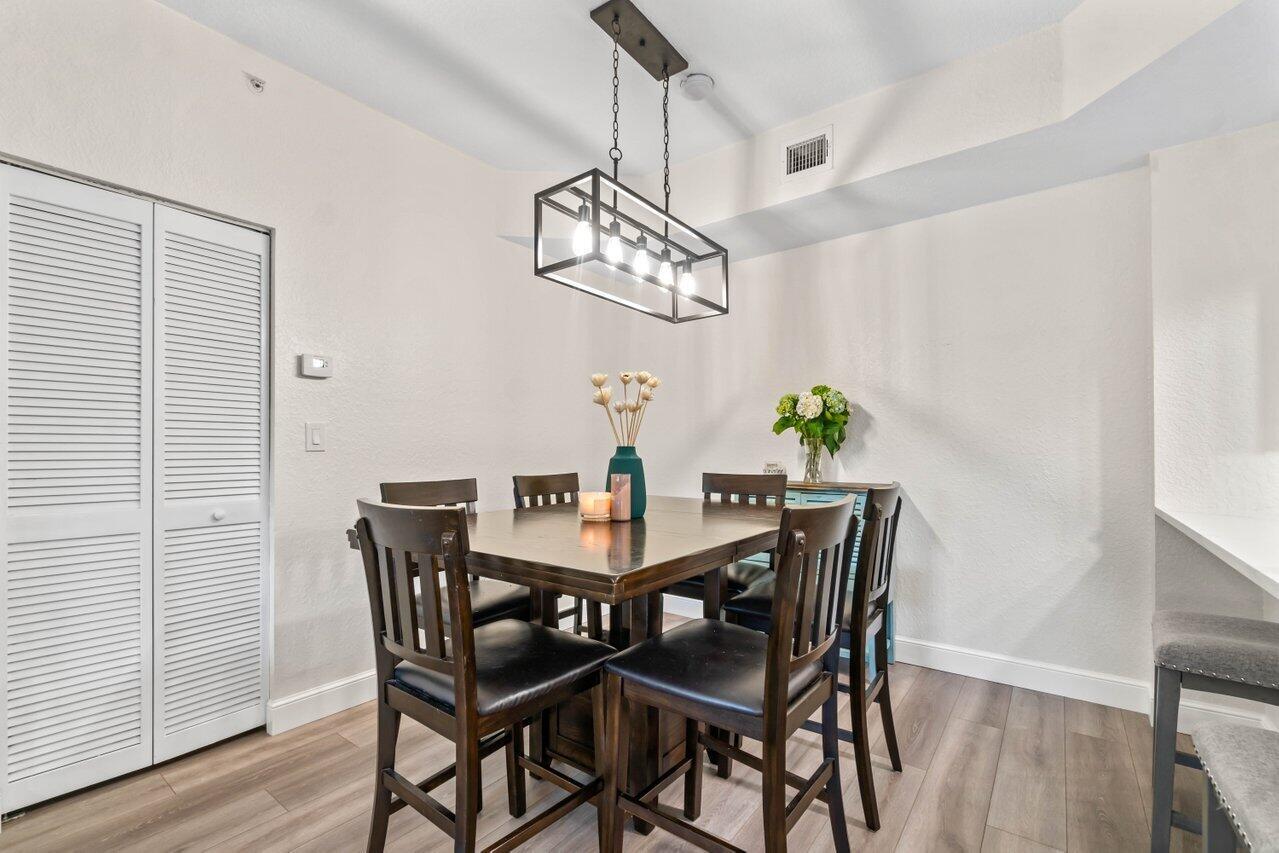 2812 Grande Parkway 201