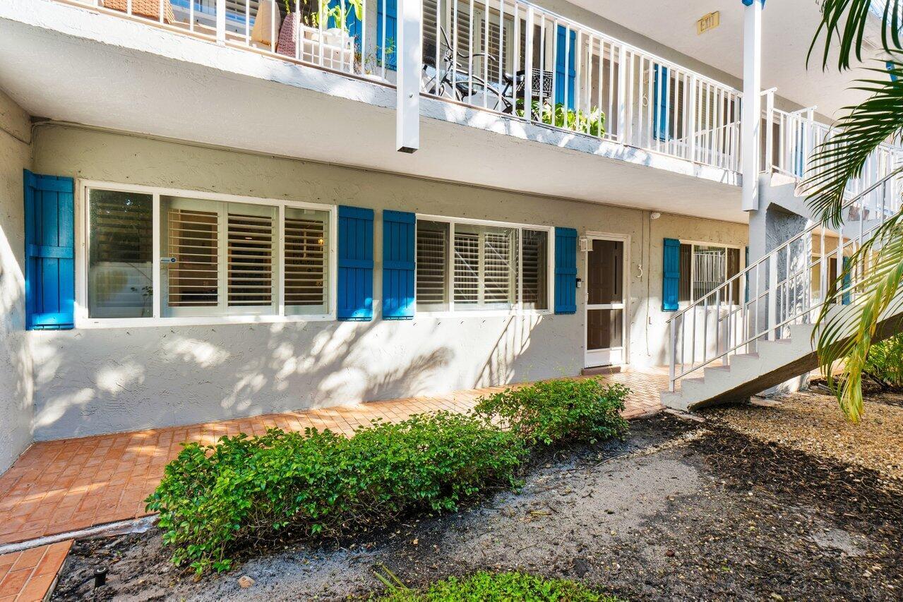 1202 Palm Trail 3