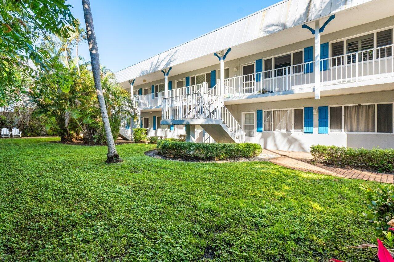 1202 Palm Trail 3
