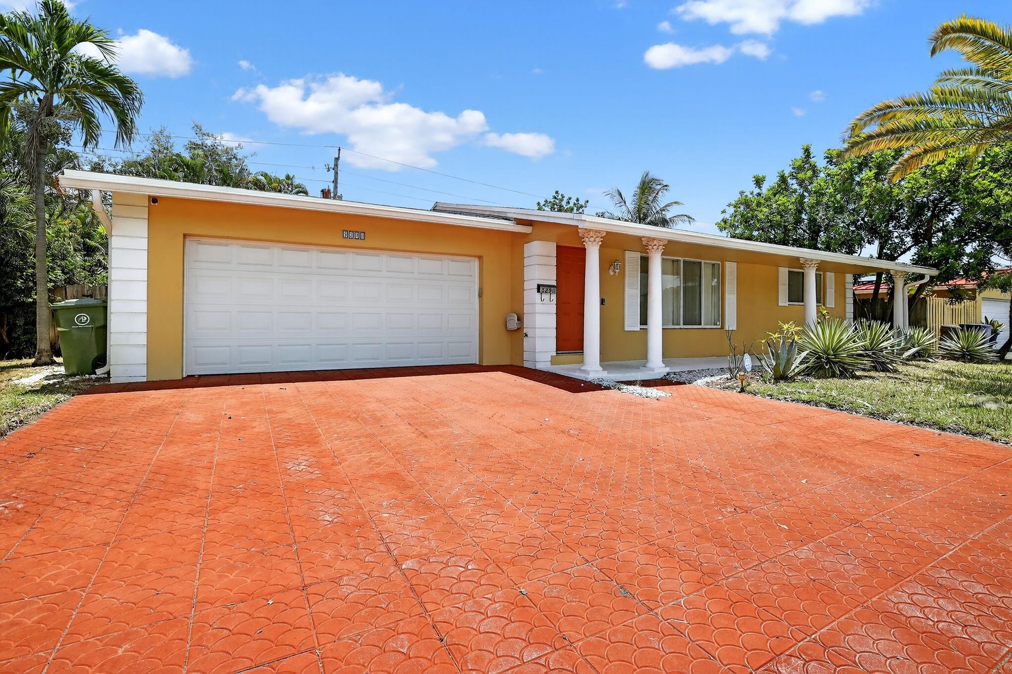 5290 NE 18th Ave